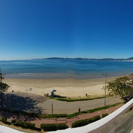Apartamento De Cobertura Frente Para O Mar Itapema Exteriör bild