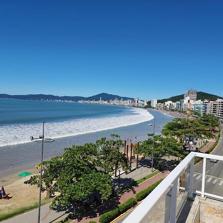 Apartamento De Cobertura Frente Para O Mar Itapema Exteriör bild