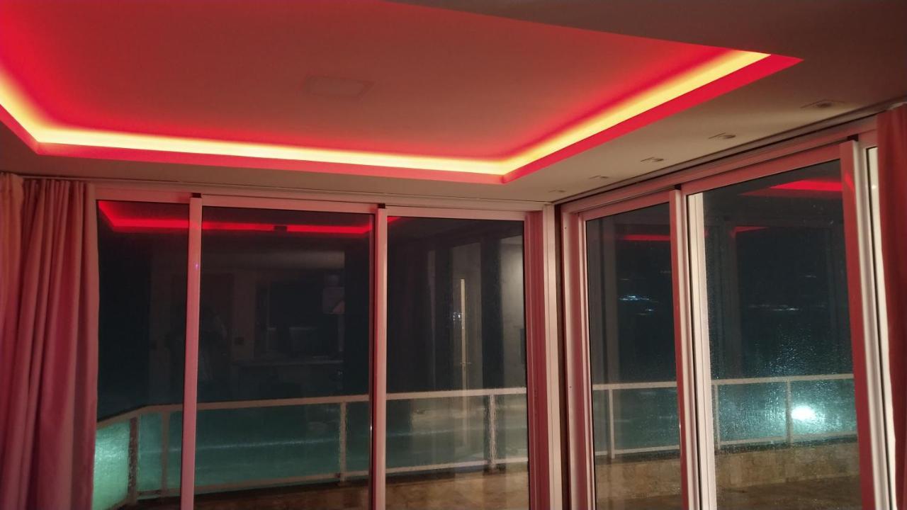 Apartamento De Cobertura Frente Para O Mar Itapema Exteriör bild