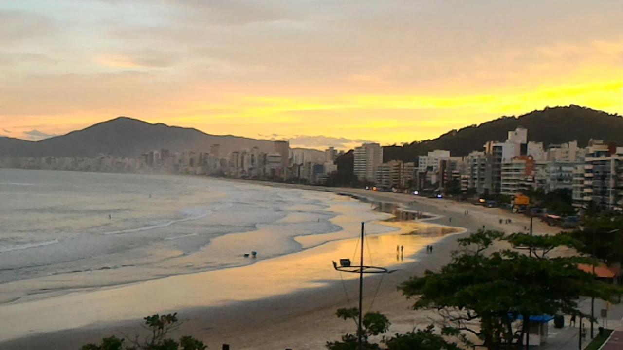 Apartamento De Cobertura Frente Para O Mar Itapema Exteriör bild