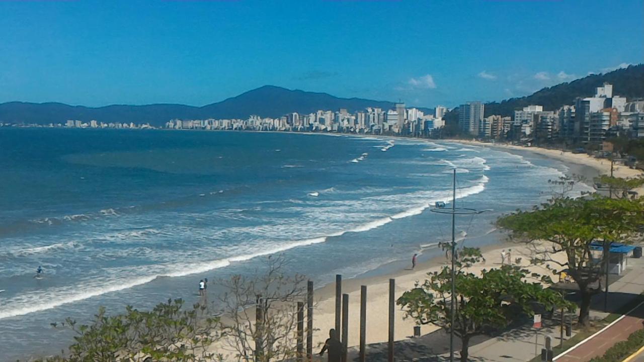 Apartamento De Cobertura Frente Para O Mar Itapema Exteriör bild