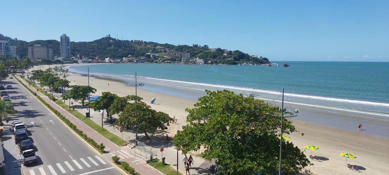 Apartamento De Cobertura Frente Para O Mar Itapema Exteriör bild