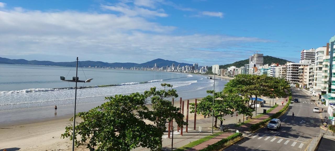 Apartamento De Cobertura Frente Para O Mar Itapema Exteriör bild