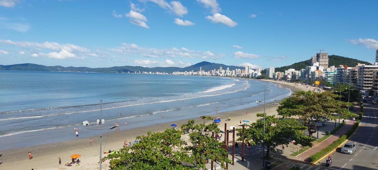 Apartamento De Cobertura Frente Para O Mar Itapema Exteriör bild