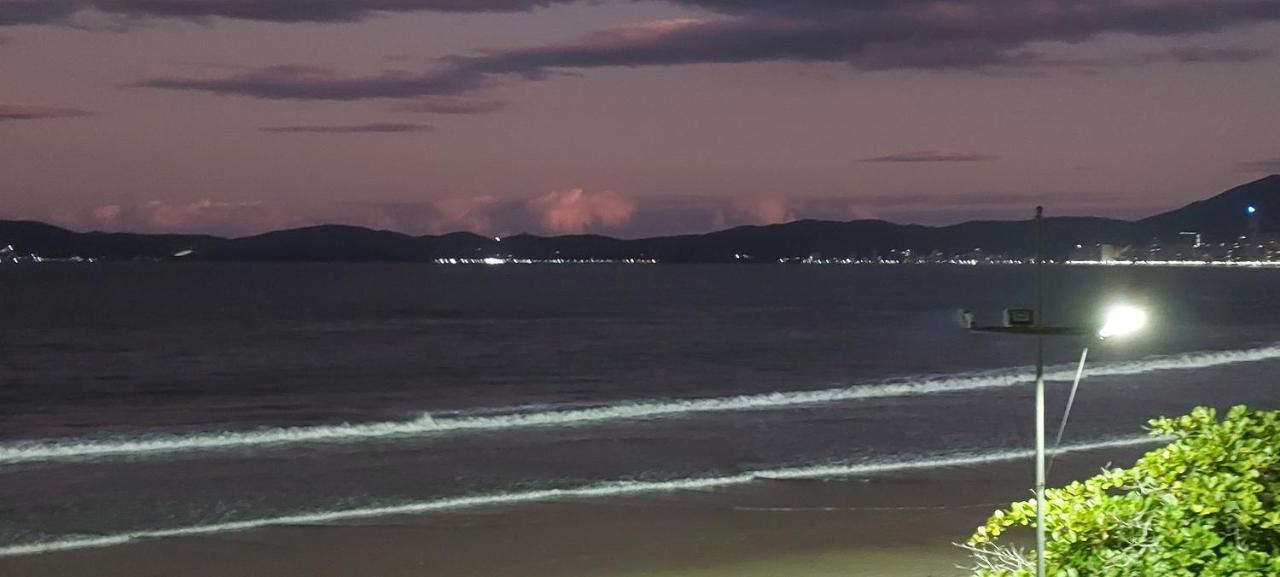 Apartamento De Cobertura Frente Para O Mar Itapema Exteriör bild