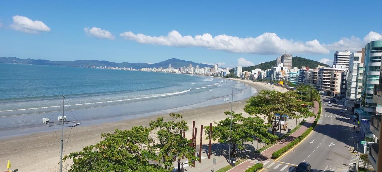 Apartamento De Cobertura Frente Para O Mar Itapema Exteriör bild