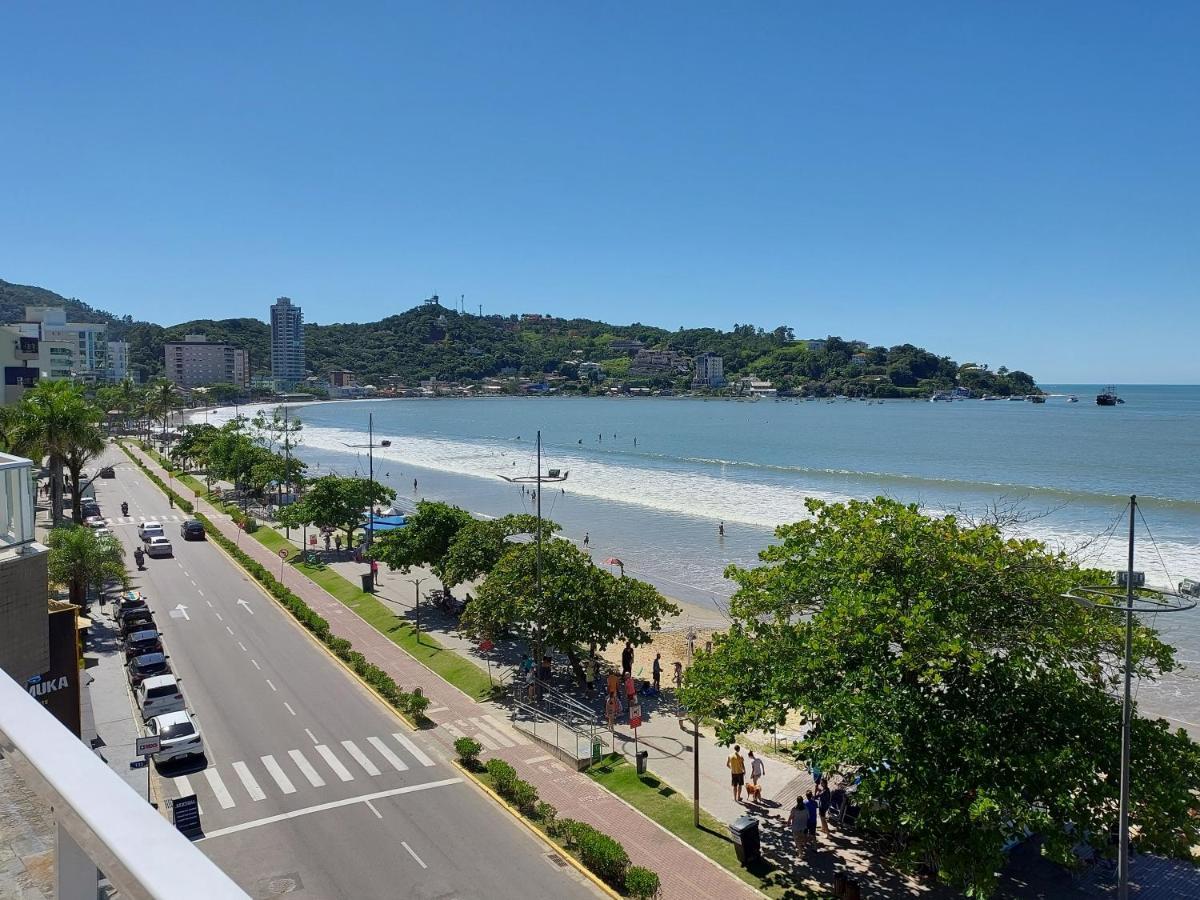 Apartamento De Cobertura Frente Para O Mar Itapema Exteriör bild