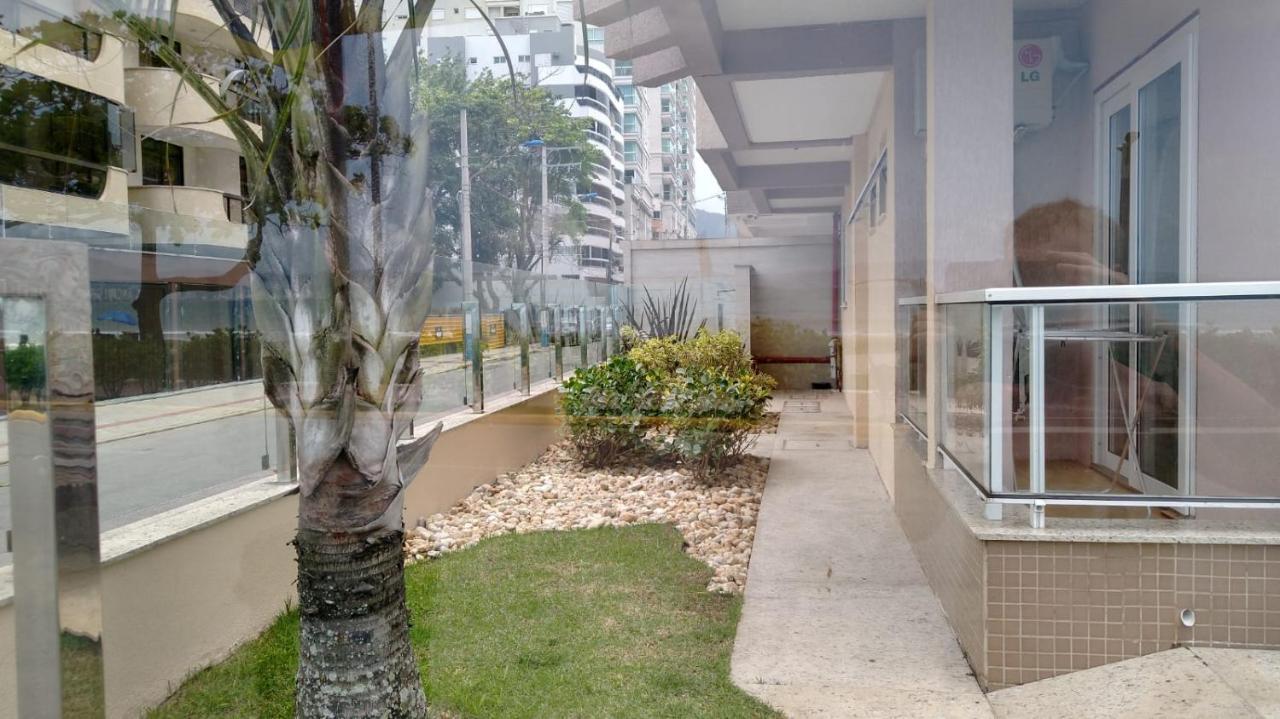 Apartamento De Cobertura Frente Para O Mar Itapema Exteriör bild